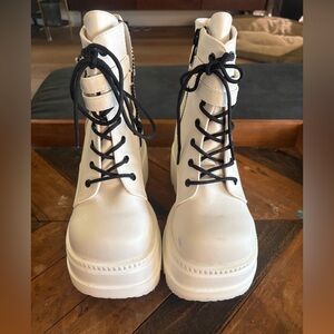 Demonia Platform Combat Boots – Women’s Size 9 – White